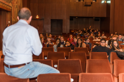 Diskussion mit SchülerInnen zum Bodenkinotag 2016 - © Robert Körner